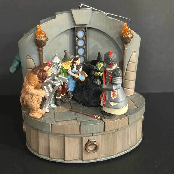 Wizard of OZ Christmas ornament - I’m Melting.. I’m Melting - Picture 1 of 5